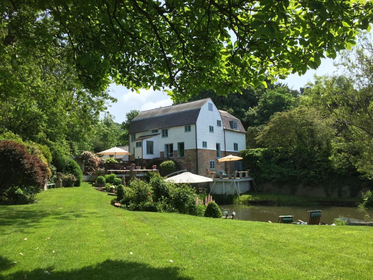Castle Mill Bed And Breakfast Dorking Exterior photo